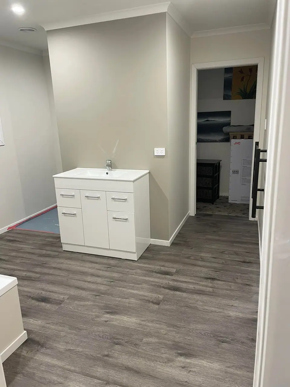 New vanity unit in a freshly renovated bathroom